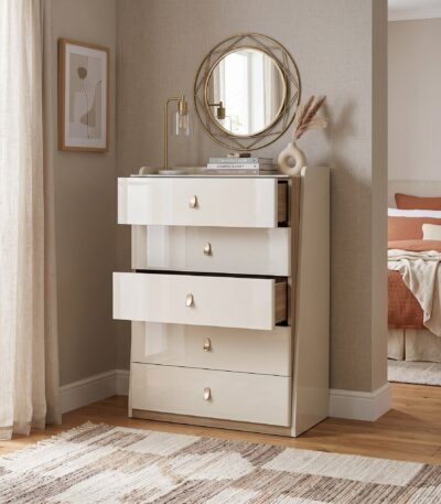 Warm ivory high-gloss 5-drawer chest with natural oak side panel and brass-tone knobs — view 2